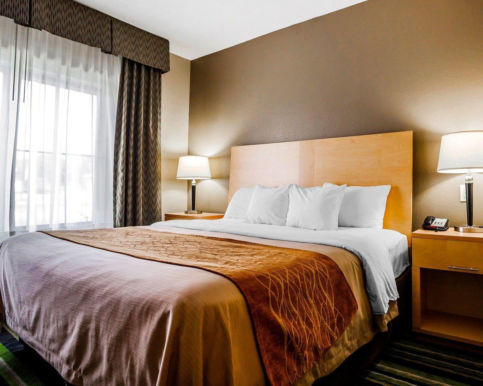 Comfort Inn Kansas City / Airport Eksteriør bilde