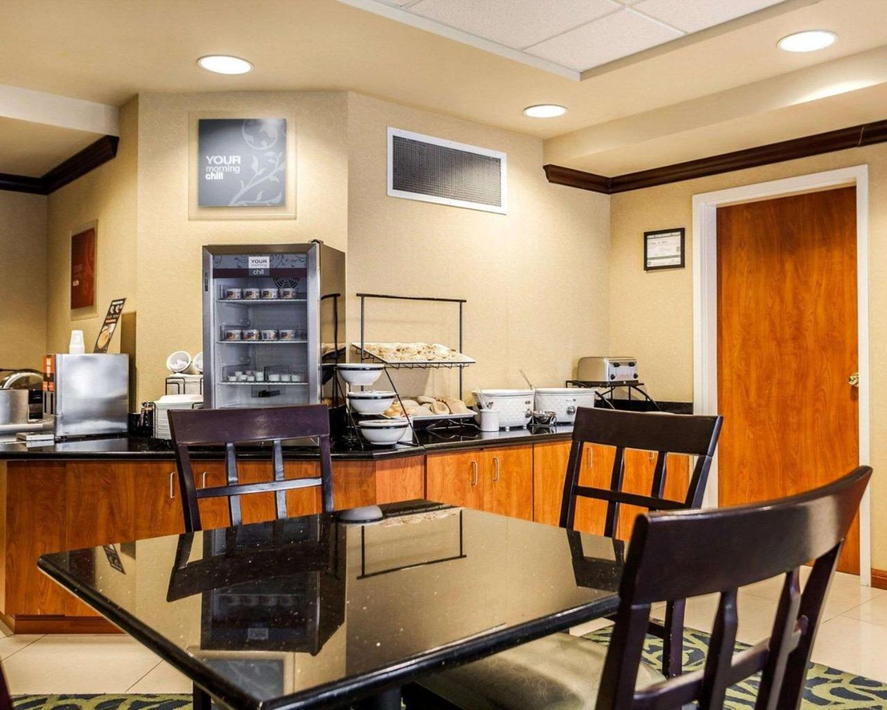Comfort Inn Kansas City / Airport Eksteriør bilde