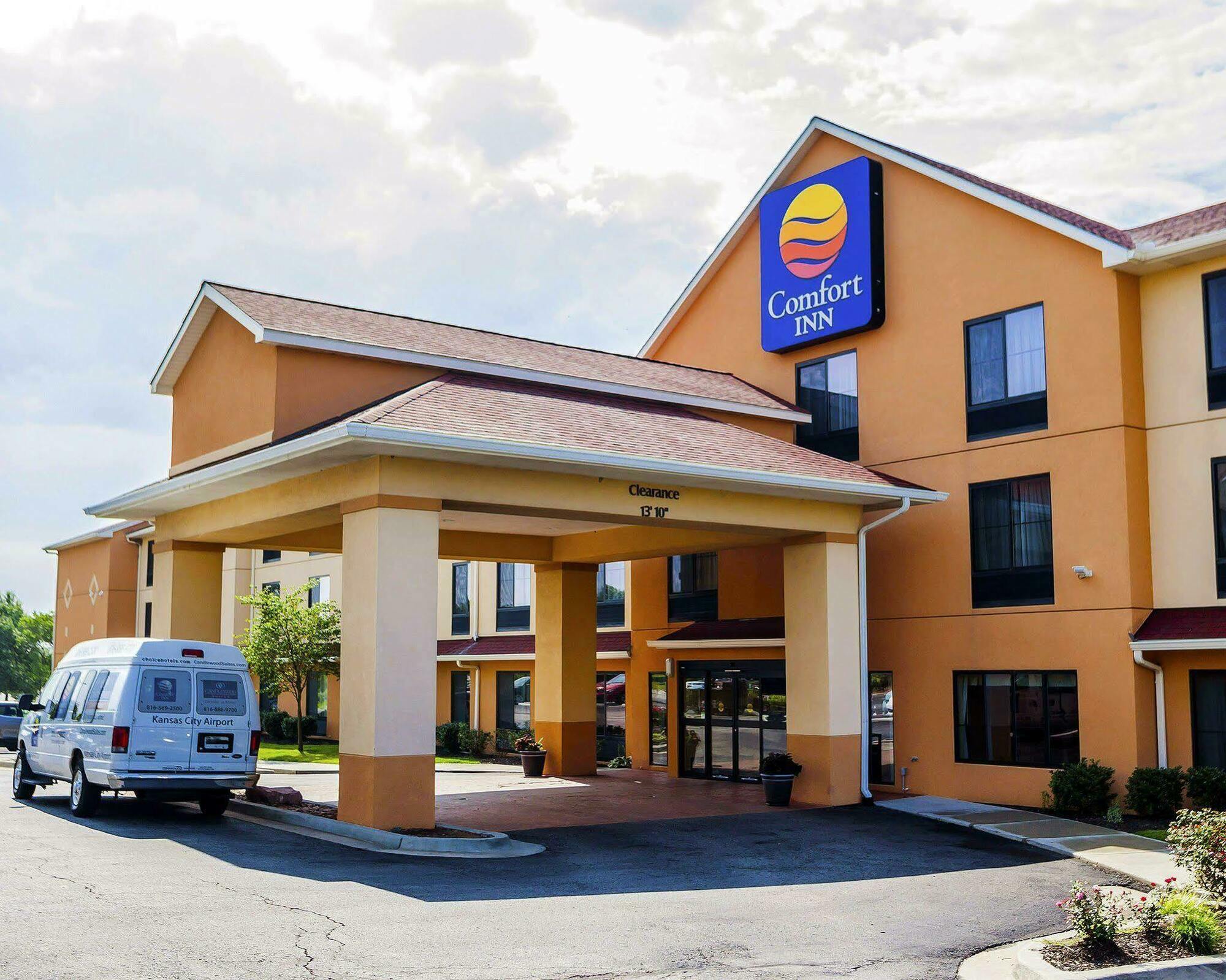 Comfort Inn Kansas City / Airport Eksteriør bilde